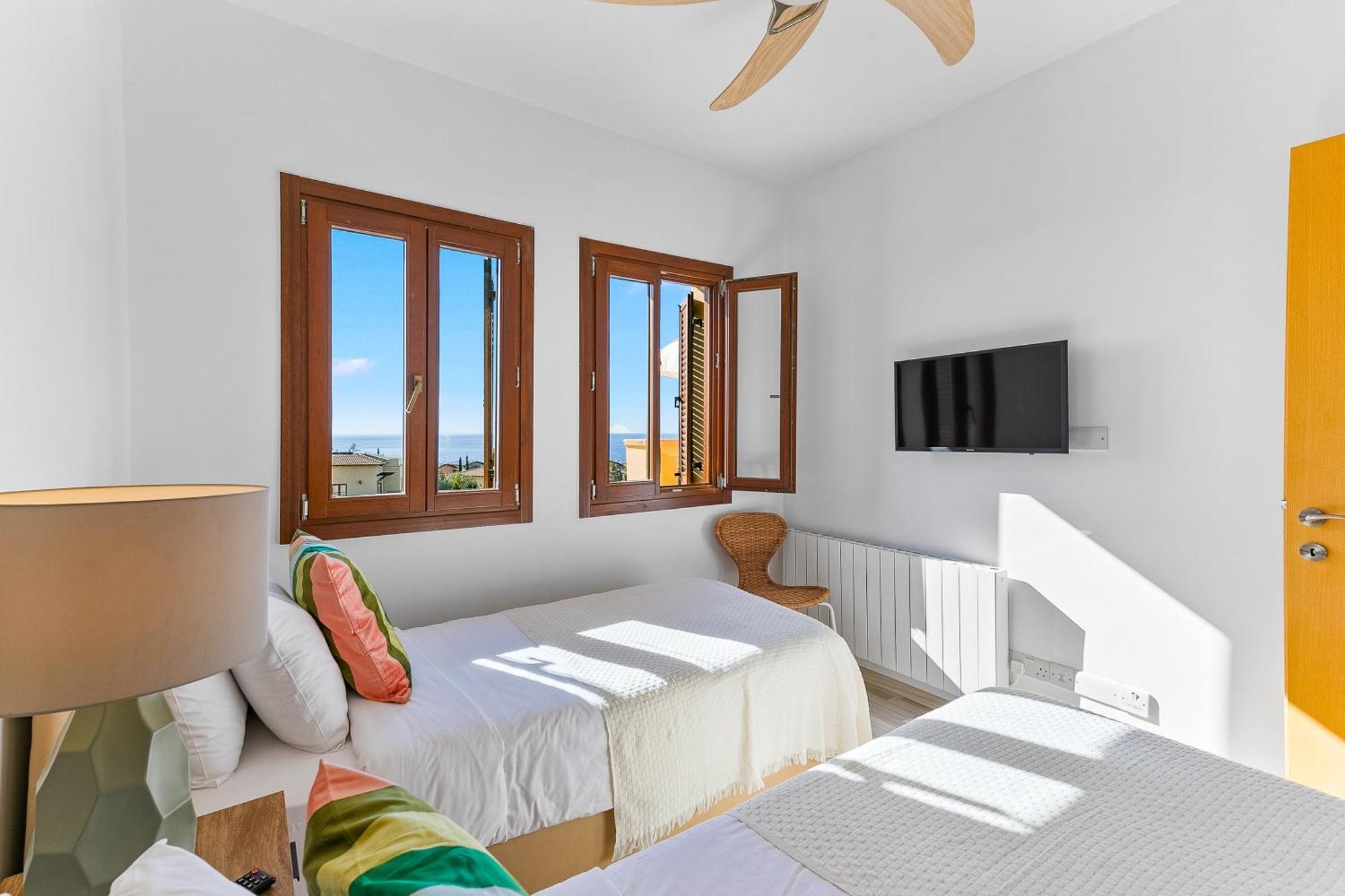 2 Bedroom Apartment Thalassa With Sea And Sunset Views, Aphrodite Hills Resort Kouklia Ngoại thất bức ảnh