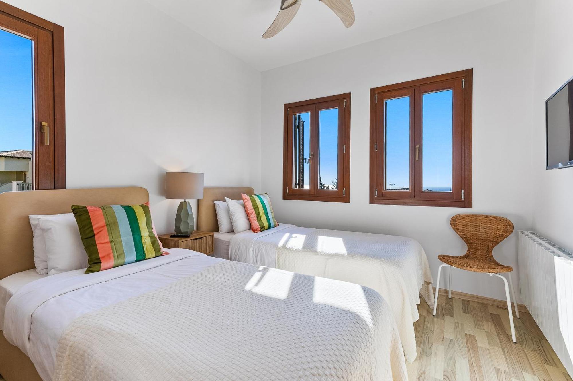 2 Bedroom Apartment Thalassa With Sea And Sunset Views, Aphrodite Hills Resort Kouklia Ngoại thất bức ảnh