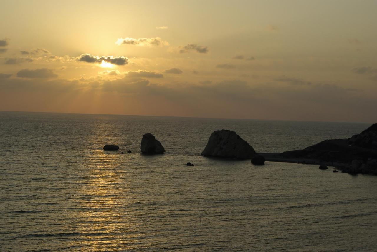 2 Bedroom Apartment Thalassa With Sea And Sunset Views, Aphrodite Hills Resort Kouklia Ngoại thất bức ảnh